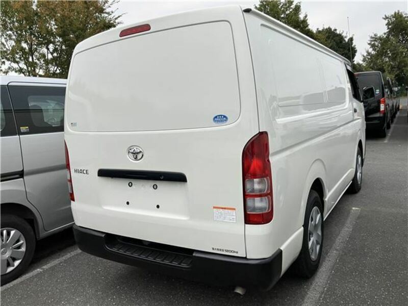 HIACE VAN-4