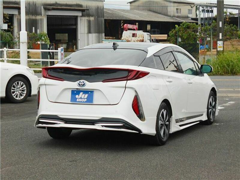 PRIUS PHV-8