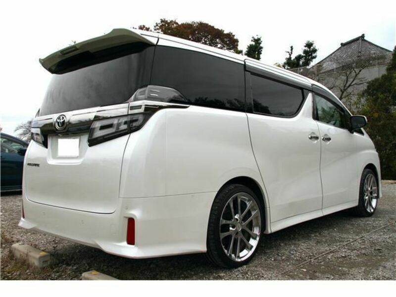 VELLFIRE-7