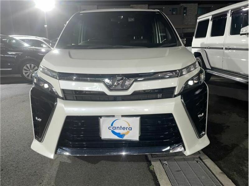 TOYOTA　VOXY