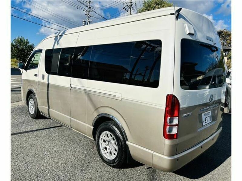 HIACE VAN-1