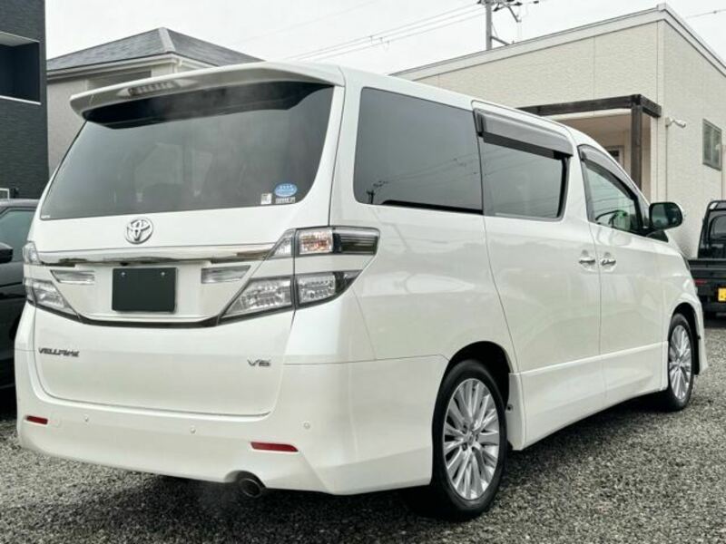 VELLFIRE-1