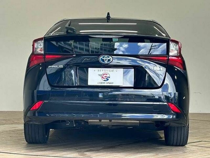 PRIUS-12