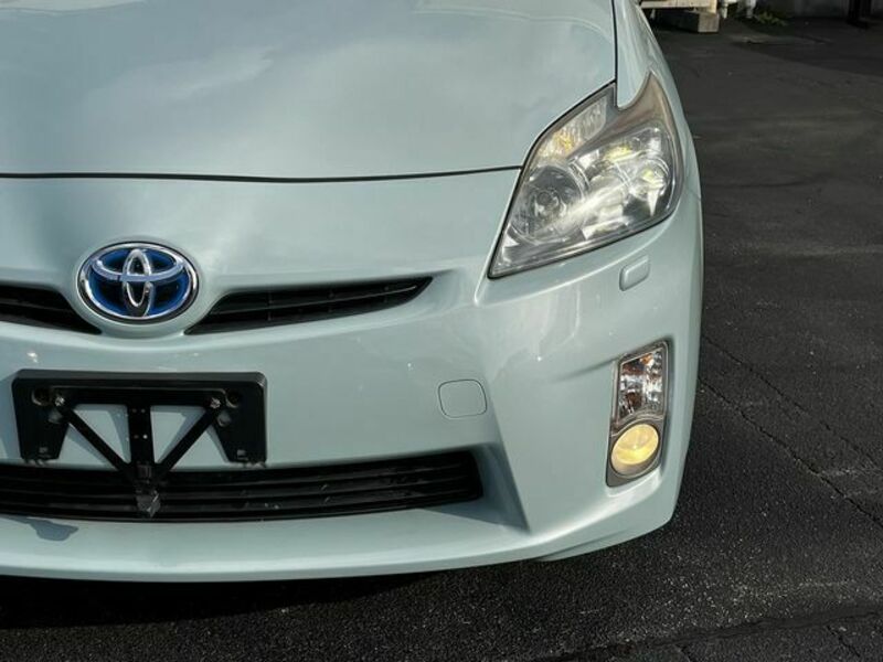 PRIUS-4