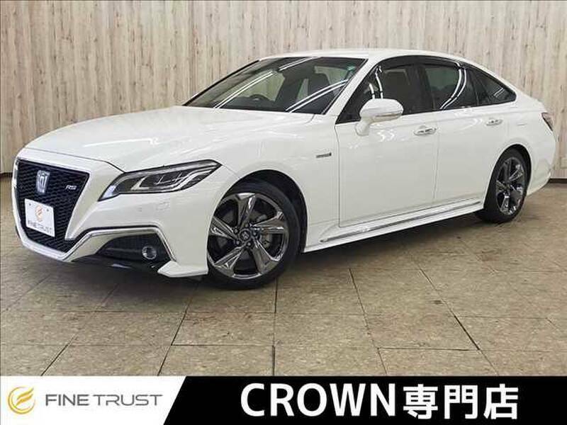 TOYOTA　CROWN