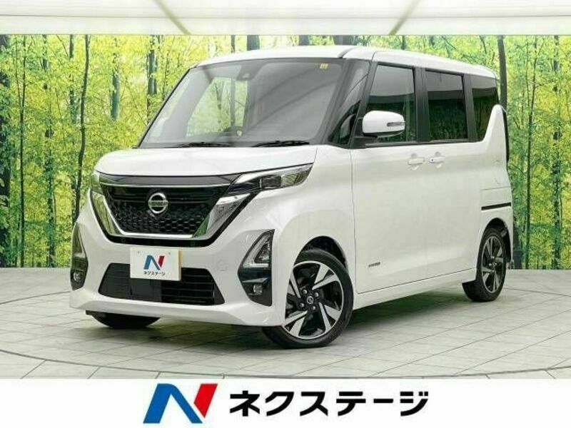 NISSAN　ROOX