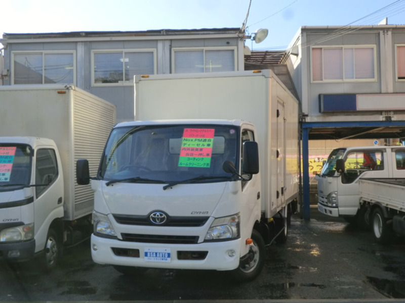 TOYOTA　DYNA