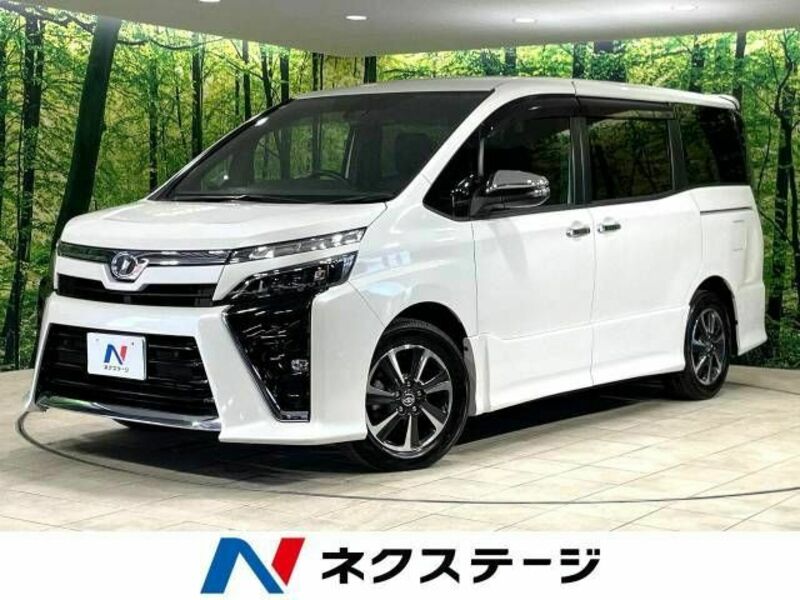 TOYOTA　VOXY