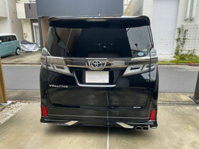 VELLFIRE-1