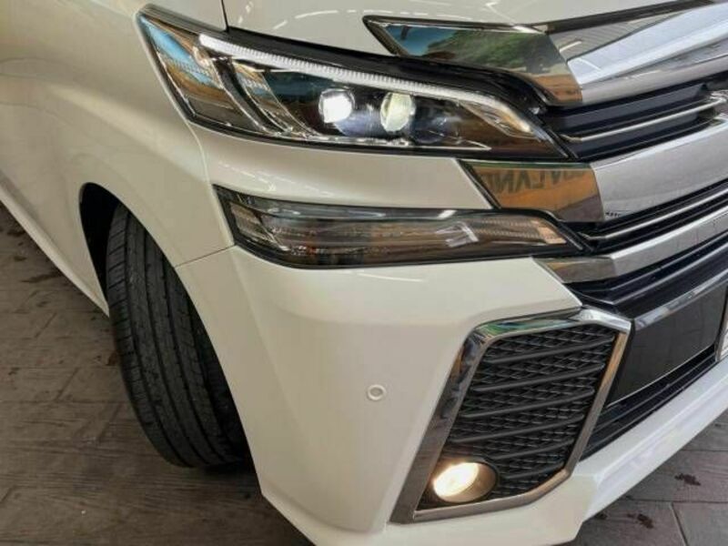 VELLFIRE-11