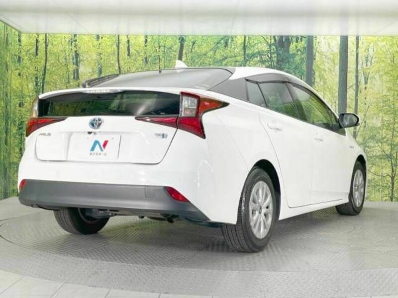 PRIUS-17