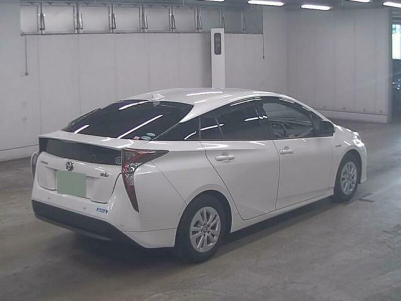 PRIUS-4