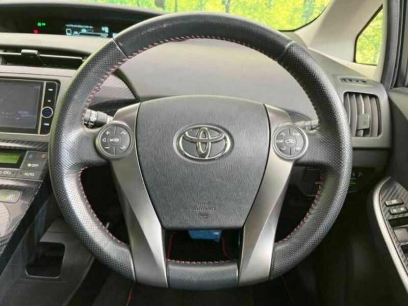 PRIUS-11