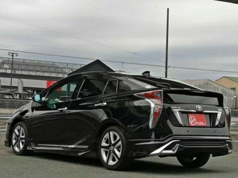 PRIUS-11