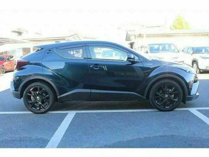 C-HR-8