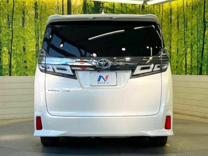 VELLFIRE-15