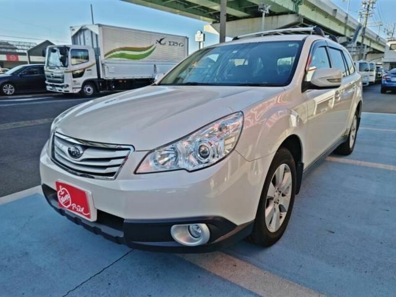 SUBARU　LEGACY OUTBACK