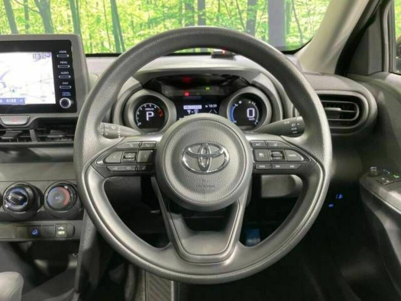 YARIS CROSS-11