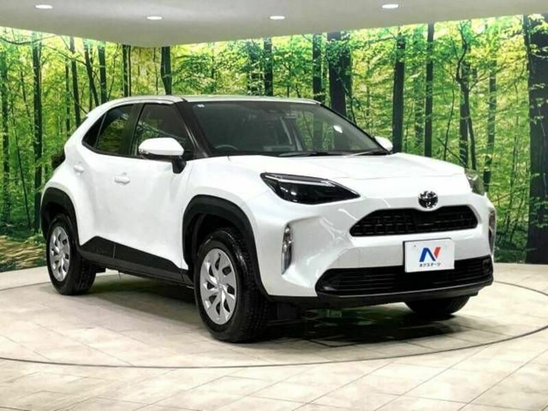 YARIS CROSS-16