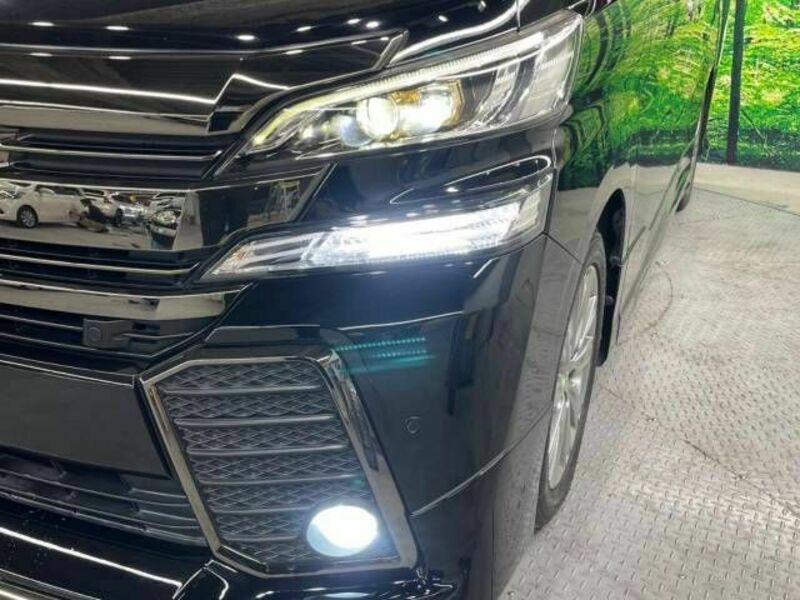 VELLFIRE-13