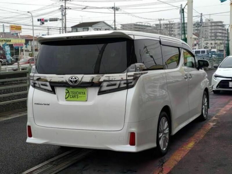 VELLFIRE-1