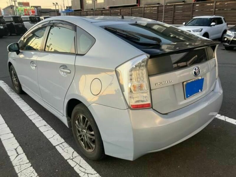 PRIUS-2