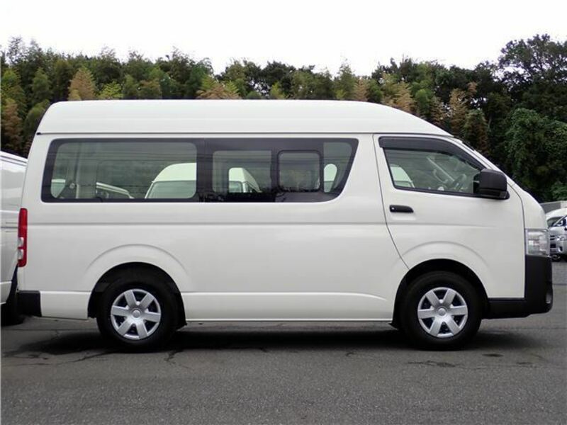 HIACE VAN-33