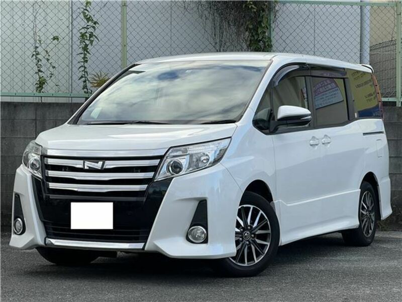 TOYOTA　NOAH