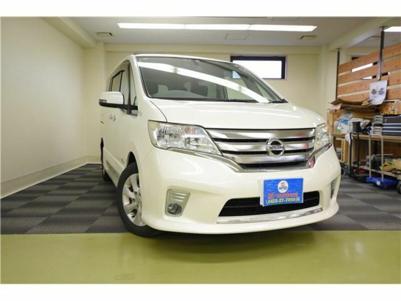 NISSAN　SERENA