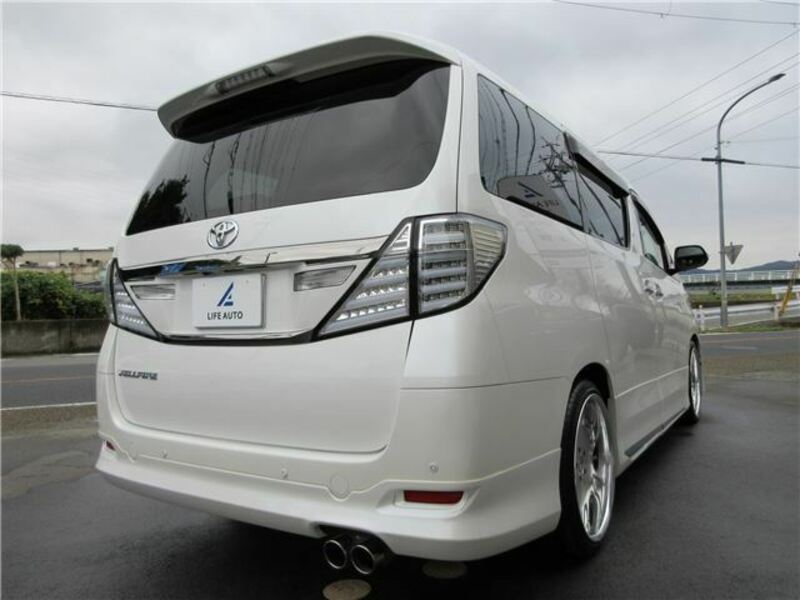 VELLFIRE-16