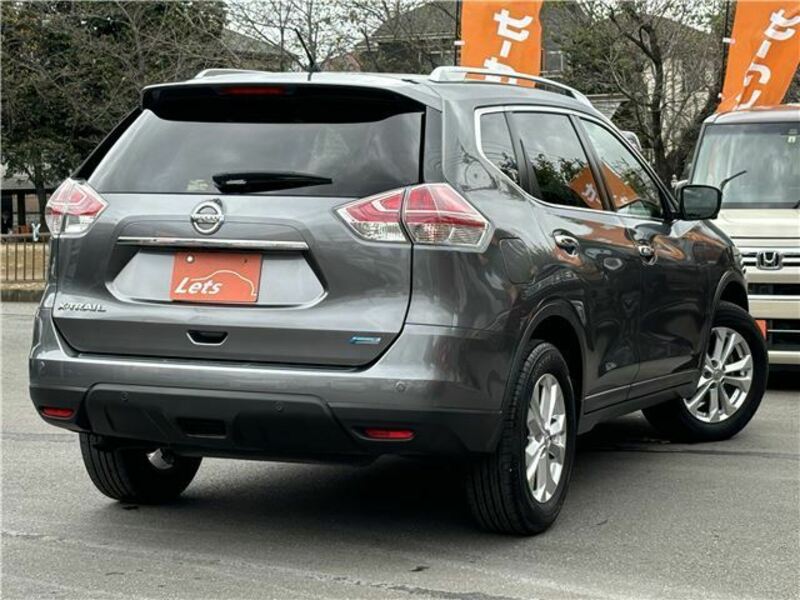 X-TRAIL-1