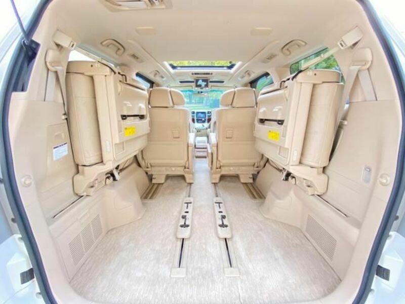 ALPHARD-16