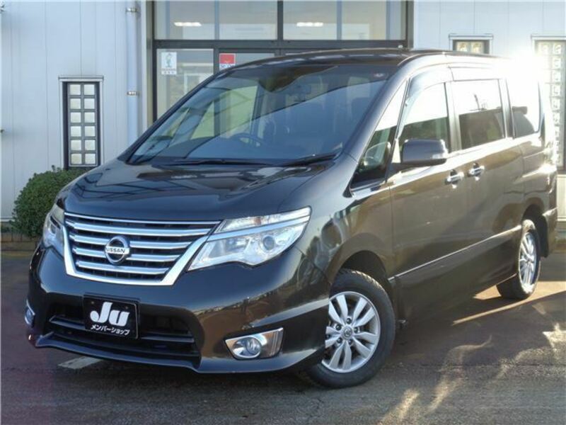 NISSAN　SERENA