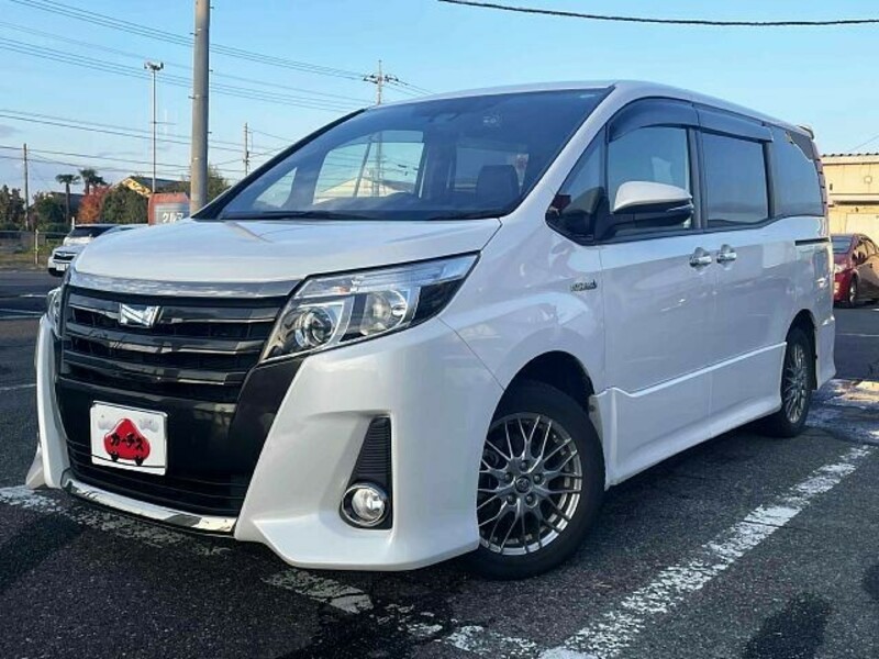 TOYOTA　NOAH