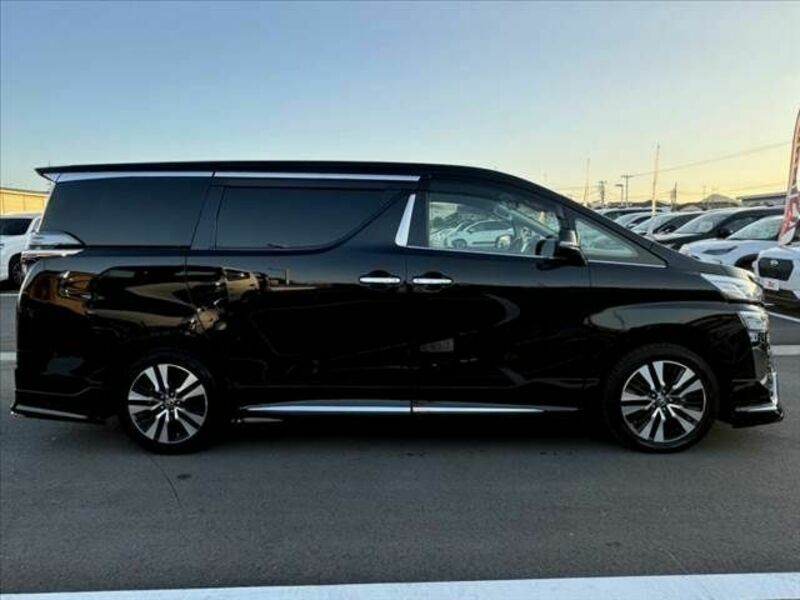 VELLFIRE-11