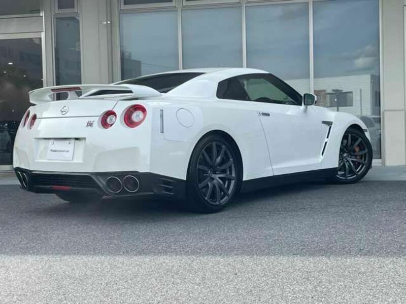 GT-R-4