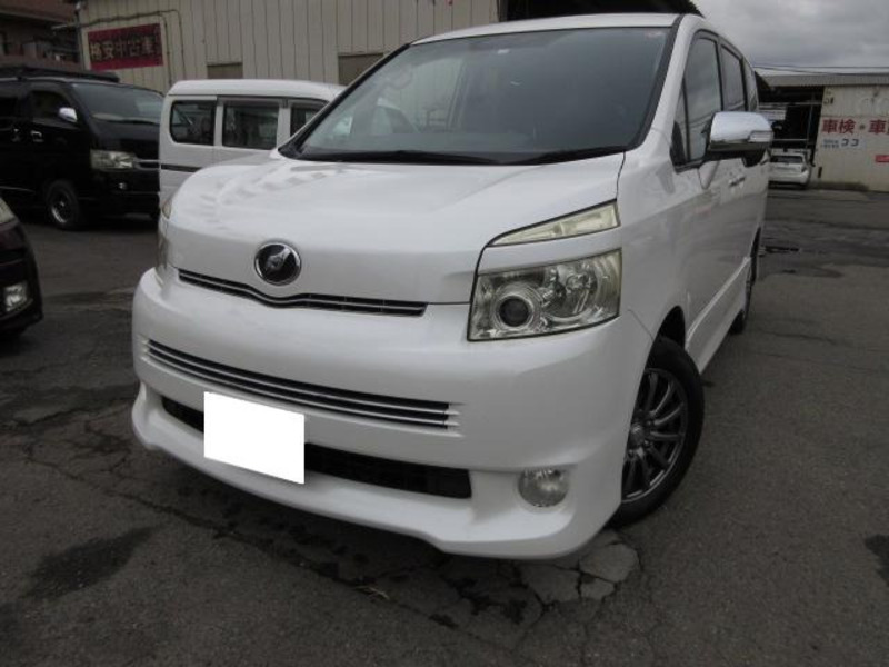 TOYOTA　VOXY