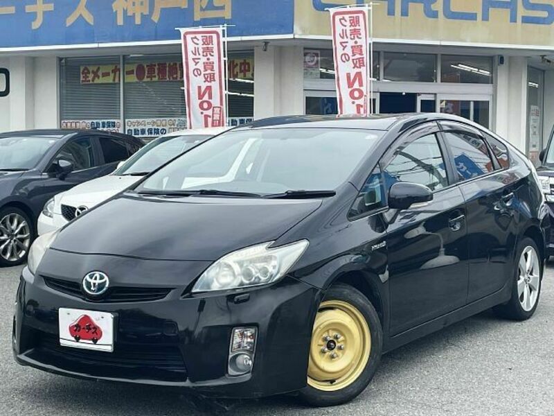 TOYOTA　PRIUS