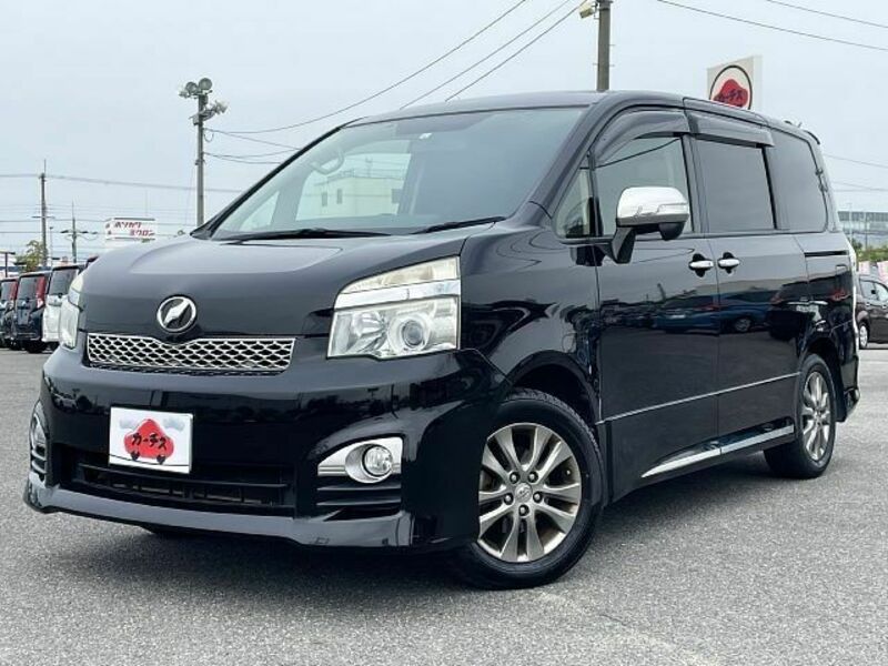 TOYOTA　VOXY