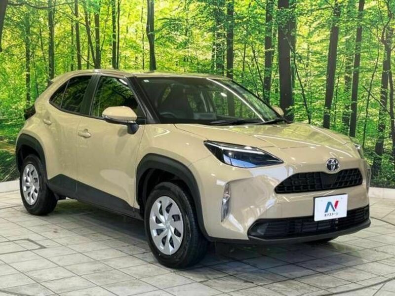 YARIS CROSS-16