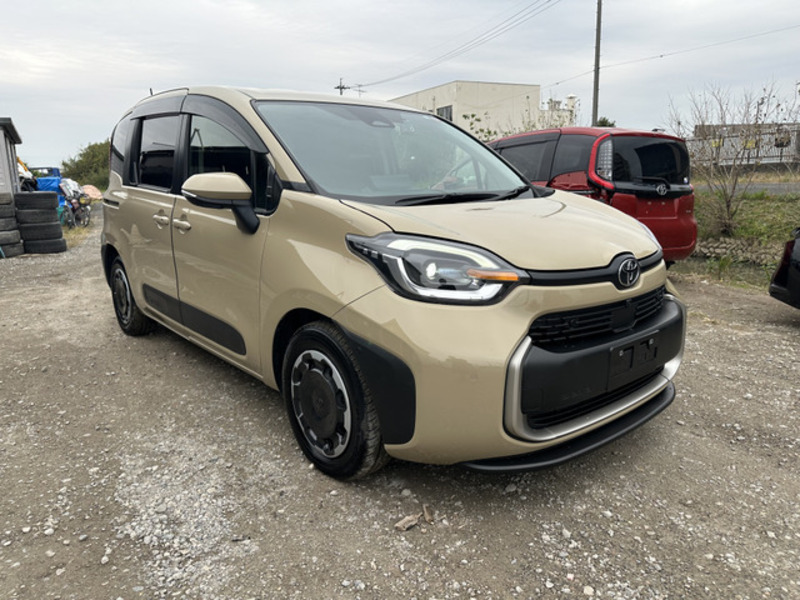 TOYOTA　SIENTA