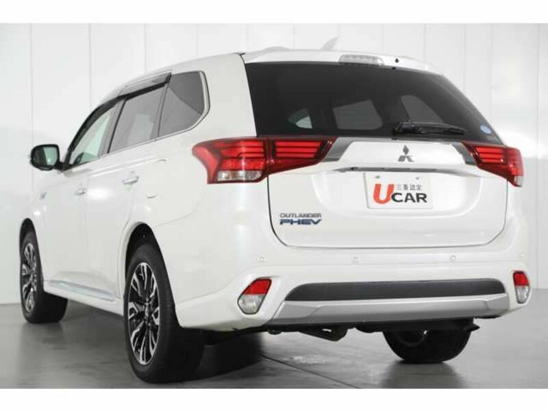 OUTLANDER PHEV-19