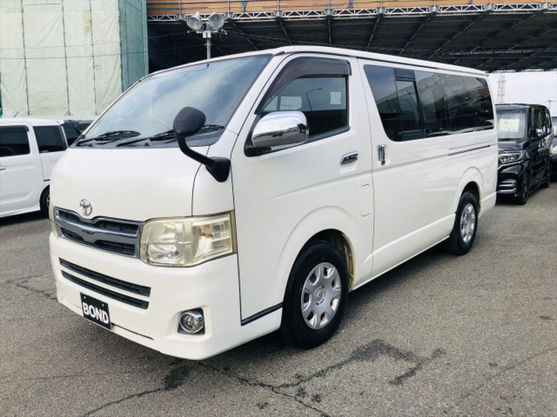 HIACE VAN-13