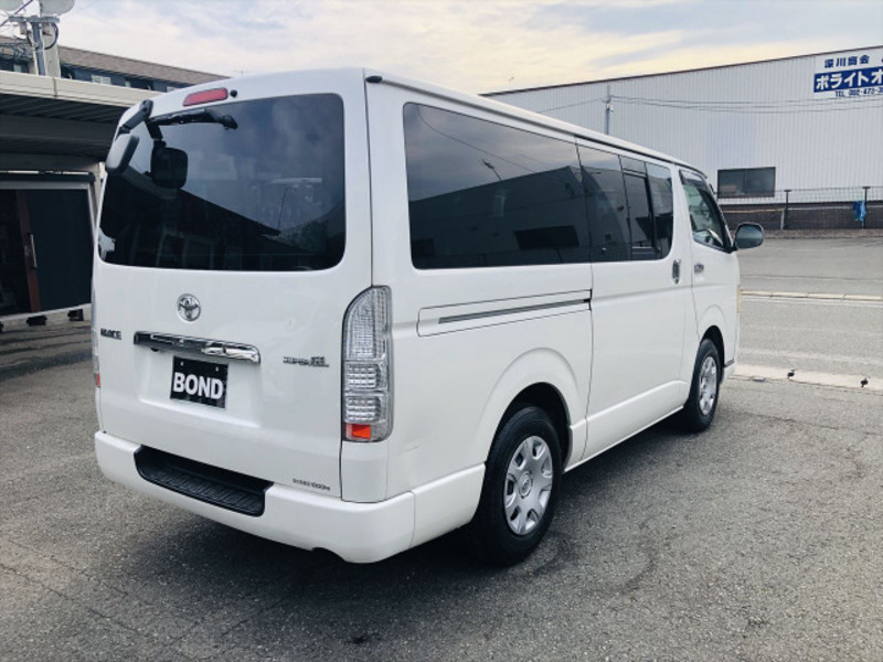 HIACE VAN-17