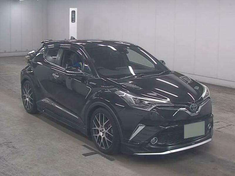 TOYOTA　C-HR