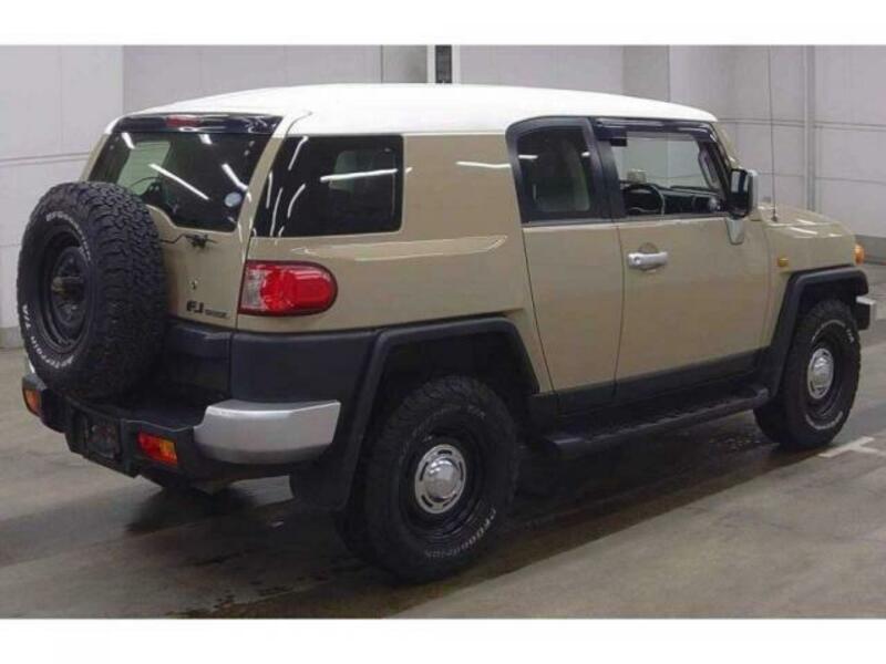 FJ CRUISER-4