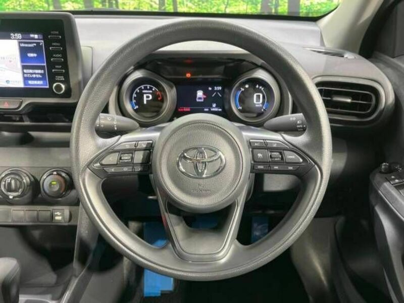 YARIS CROSS-11