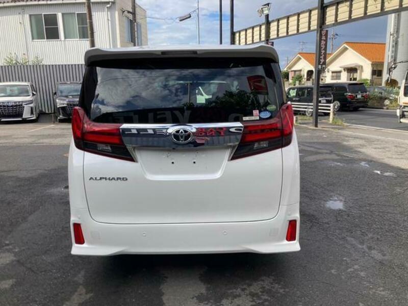 ALPHARD-12