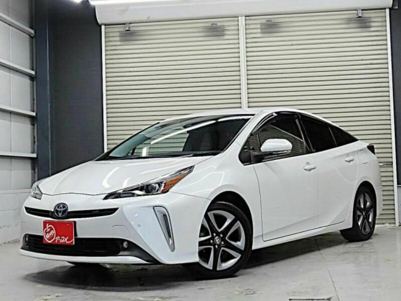 TOYOTA　PRIUS