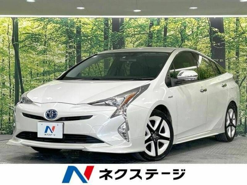 TOYOTA　PRIUS